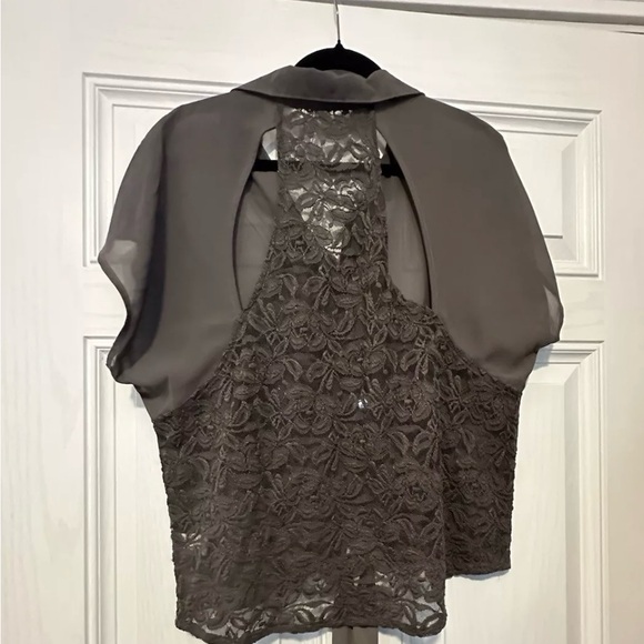 Chloe K Womens Blouse Button Up Cap Sleeve Sheer Cutout Lace Back Size Largre - Picture 2 of 3